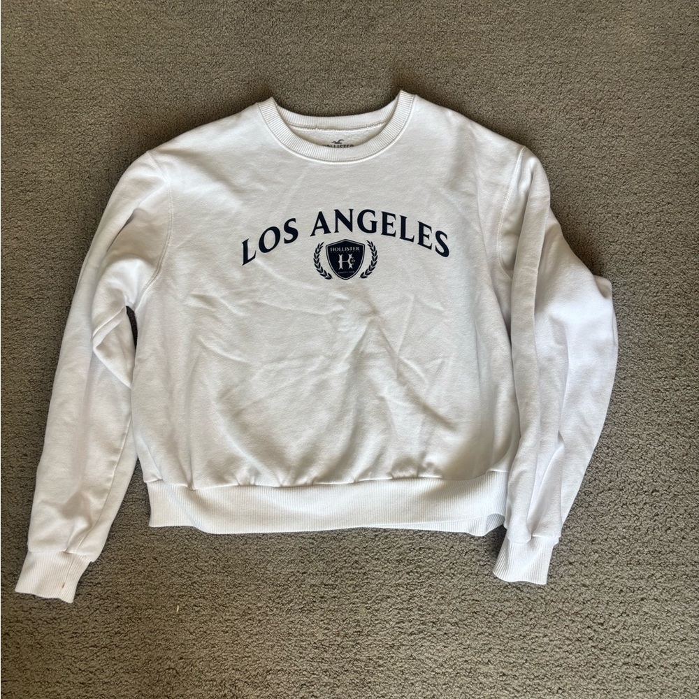 Hollister White Crewneck Sweatshirt. Never worn